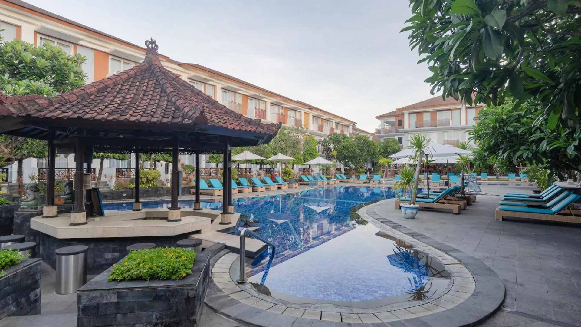 Kuta Beach Club Hotel 4*, Kuta Lombok Indonesien